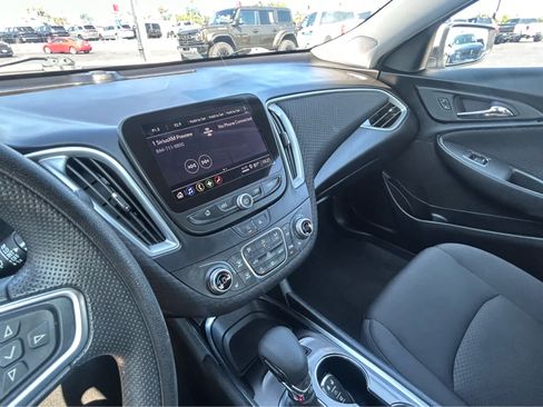 Used 2025 Chevrolet Malibu LT FWD image 21