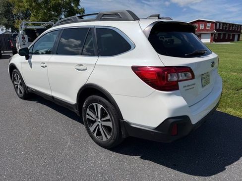 Used 2018 Subaru Outback 2.5i Limited AWD/4WD image 3