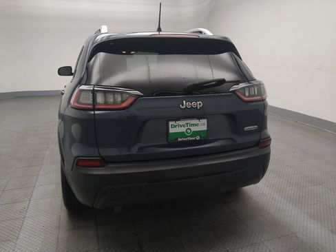 Used 2019 Jeep Cherokee Latitude w/ Cold Weather Group FWD image 6