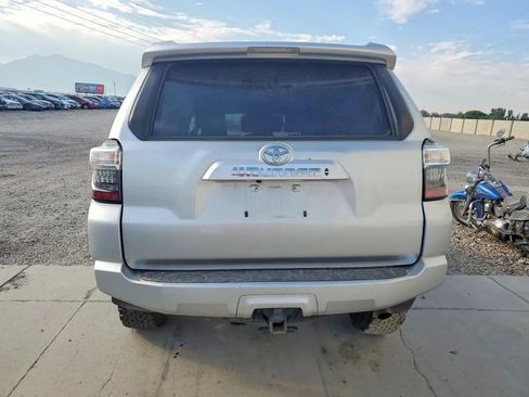 Used 2022 Toyota 4Runner SR5 AWD/4WD image 6