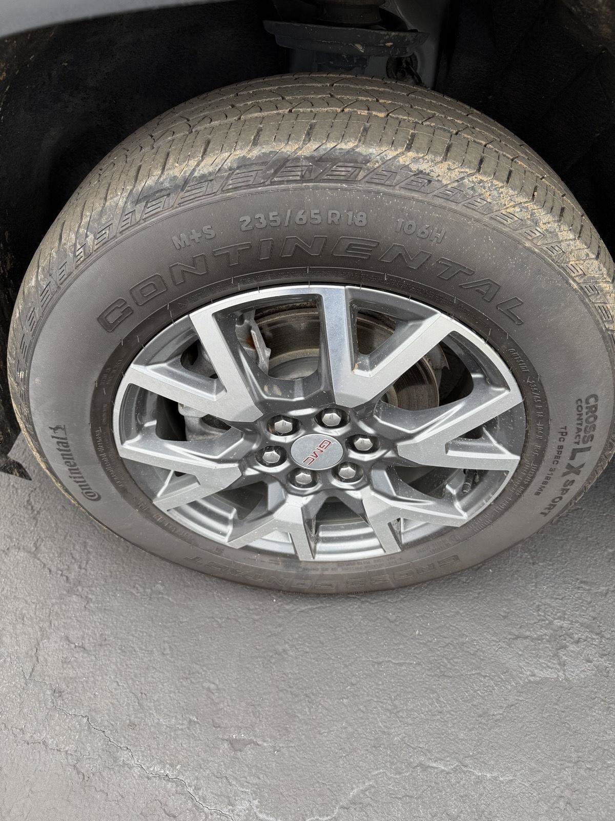Used 2023 GMC Acadia SLT AWD/4WD image 10