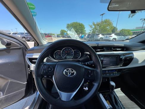 Used 2016 Toyota Corolla LE FWD image 38