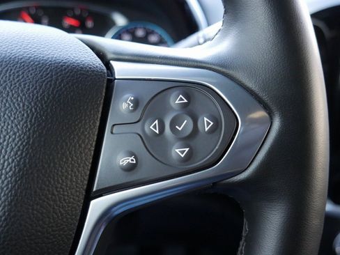 Used 2023 Chevrolet Traverse LT image 13