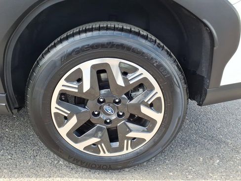 Certified 2025 Subaru Forester Premium AWD/4WD image 17