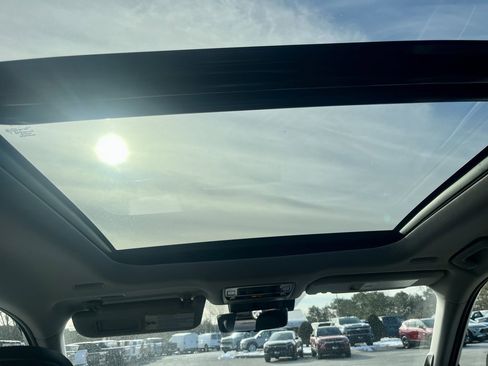 Used 2024 Toyota Grand Highlander Platinum image 30