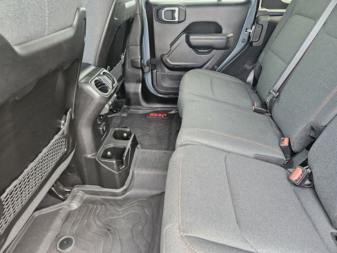 Used 2024 Jeep Wrangler Unlimited Rubicon w/ Capability Package AWD/4WD image 36