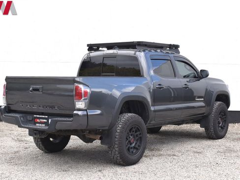 Used 2020 Toyota Tacoma TRD Off-Road w/ TRD Premium Off Road Package AWD/4WD image 5