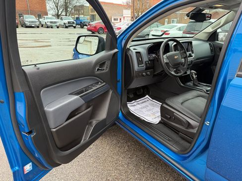 Used 2022 Chevrolet Colorado Z71 image 9