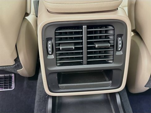 Used 2023 Porsche Taycan image 26