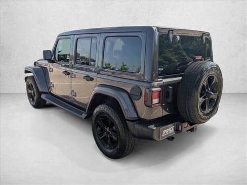 Used 2019 Jeep Wrangler Unlimited Sahara AWD/4WD image 7