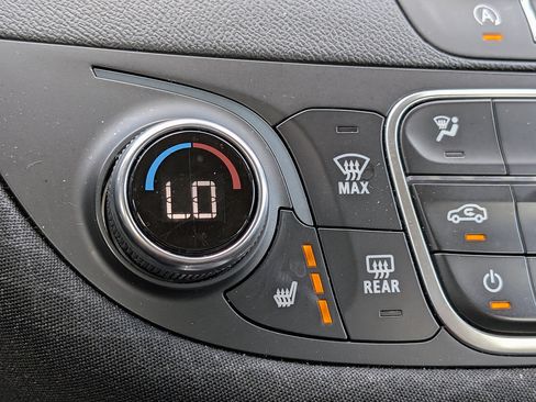 Certified 2024 Chevrolet Malibu LT FWD image 21