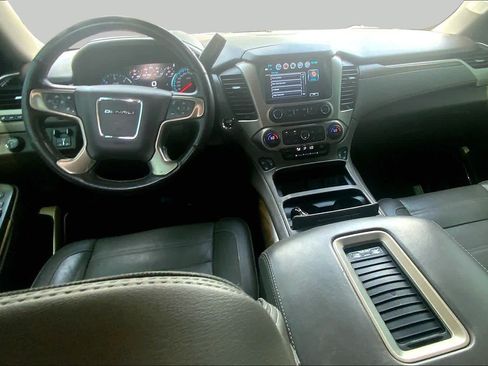 Used 2019 GMC Yukon Denali w/ Denali Ultimate Package AWD/4WD image 16