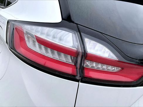 Used 2024 Ford Edge SEL AWD/4WD image 28