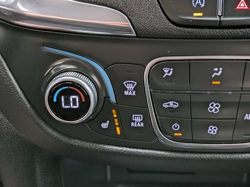 Used 2023 Chevrolet Equinox LT AWD/4WD image 6