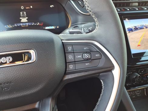 Certified 2024 Jeep Grand Cherokee Altitude image 19