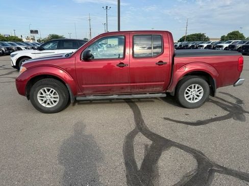 Used 2014 Nissan Frontier SV w/ SV Value Truck Package AWD/4WD image 7