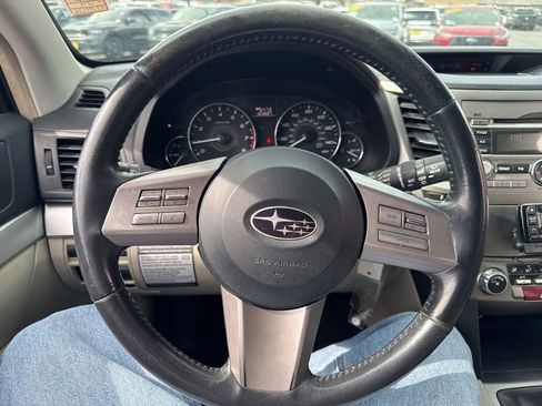 Used 2011 Subaru Outback 2.5i Premium AWD/4WD image 15