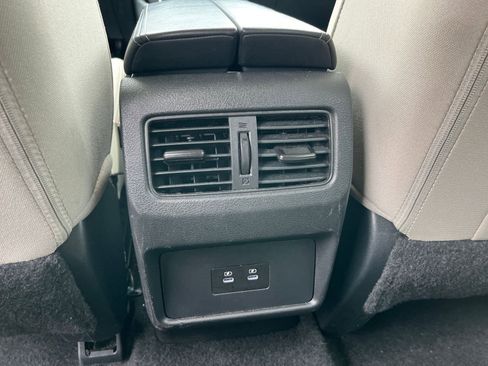 Used 2025 Nissan Rogue SV AWD/4WD image 25