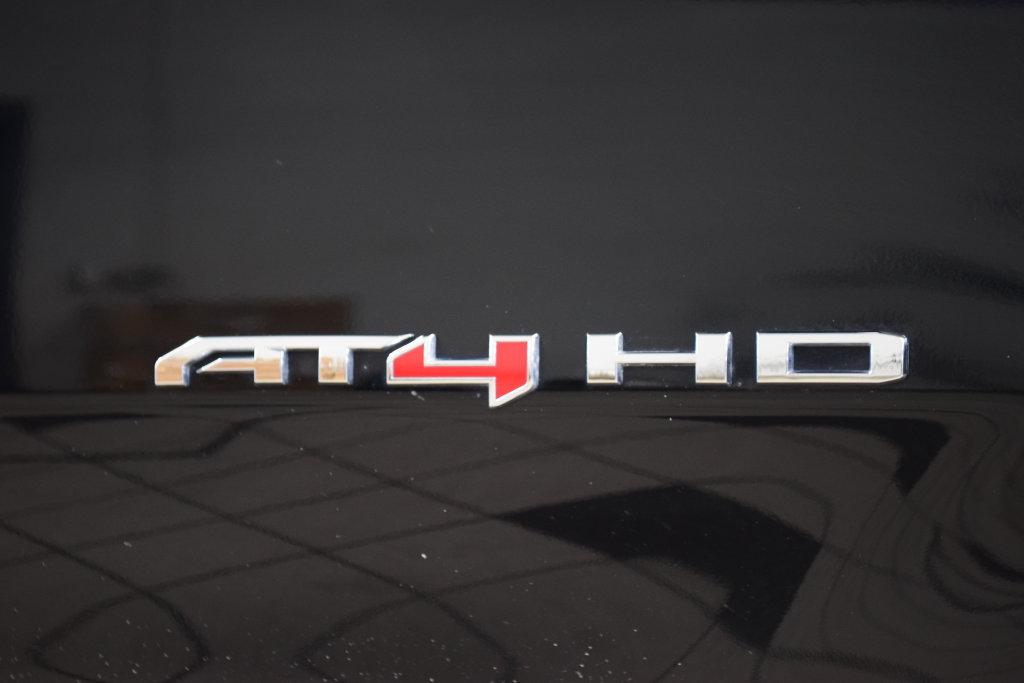 Used 2024 GMC Sierra 2500 AT4 w/ AT4 Premium Plus Package AWD/4WD image 19