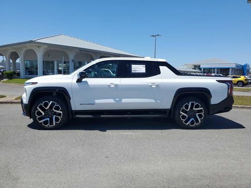 New 2024 Chevrolet Silverado EV RST image 2