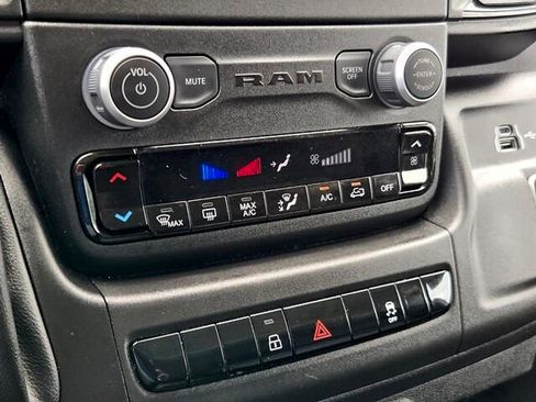 Used 2026 RAM ProMaster 2500 w/ Convenience Group FWD image 19
