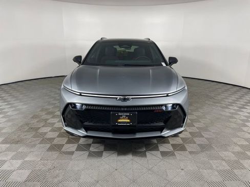 Certified 2026 Chevrolet Equinox EV RS FWD image 19