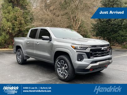 Used 2024 Chevrolet Colorado Z71 w/ Z71 Convenience Package 2
