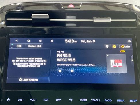 Used 2023 Hyundai Tucson Limited image 18