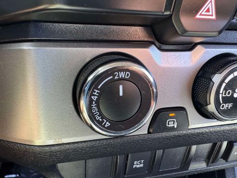 Certified 2023 Toyota Tacoma SR AWD/4WD image 27