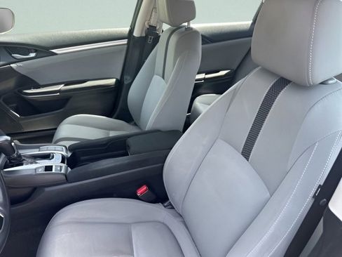 Used 2019 Honda Civic EX image 12