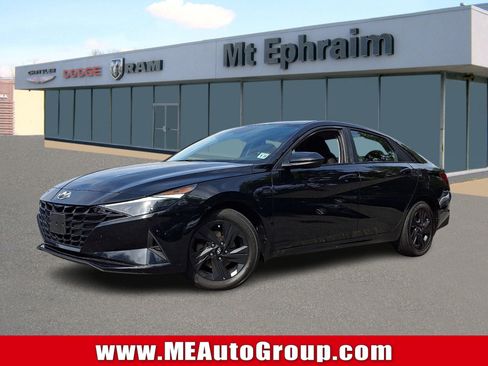 Used 2023 Hyundai Elantra SEL FWD image 1