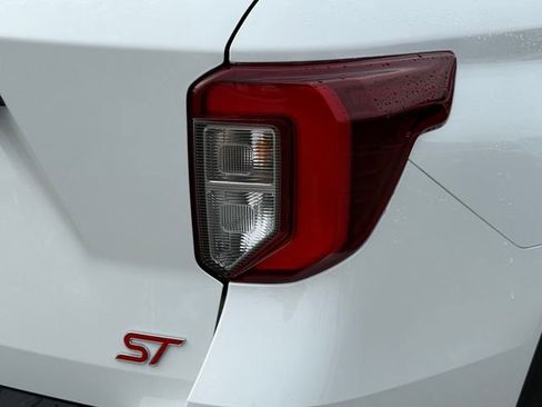 Certified 2024 Ford Explorer ST w/ Equipment Group 401A image 33