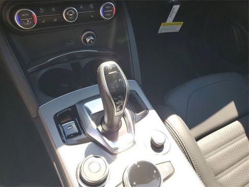 New 2025 Alfa Romeo Stelvio Sprint w/ Veloce Package image 31