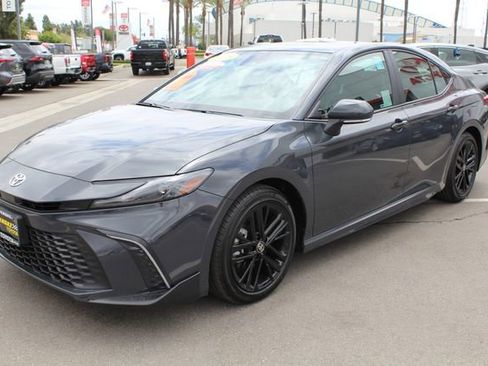 Certified 2026 Toyota Camry SE FWD image 7