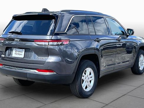 Used 2023 Jeep Grand Cherokee Laredo RWD image 13