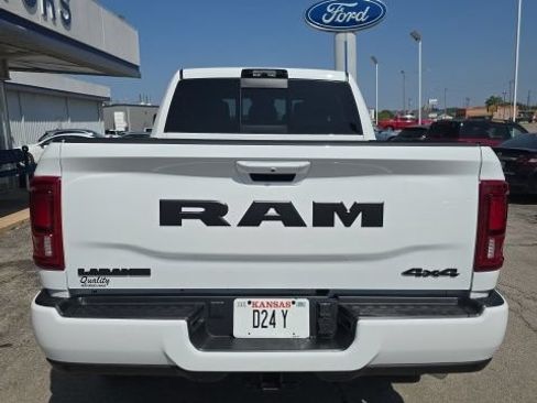 New 2026 RAM 2500 Laramie AWD/4WD image 3