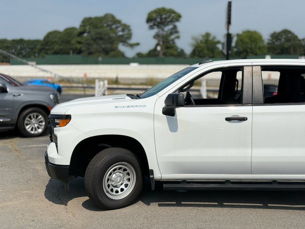 Used 2025 Chevrolet Silverado 1500 W/T w/ WT Value Package AWD/4WD image 11