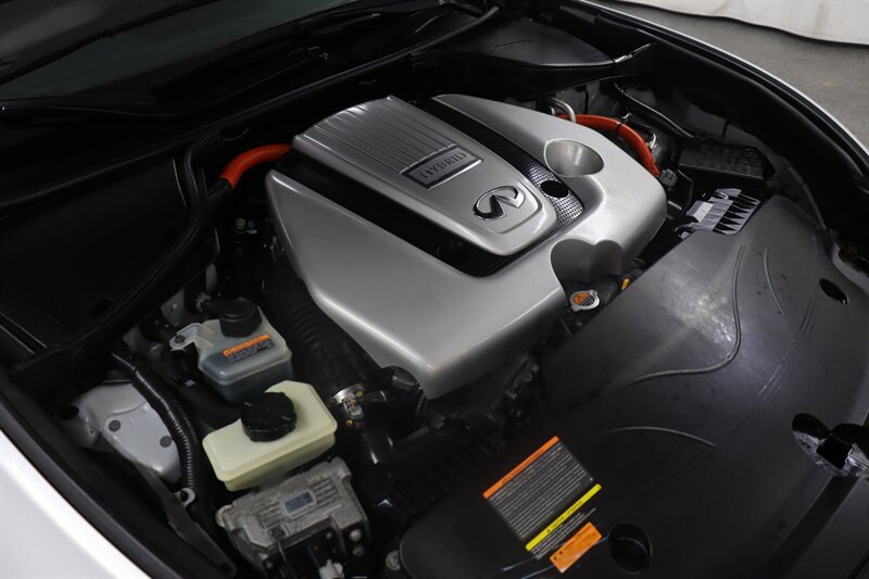 Used 2013 INFINITI M35 w/ Premium Pkg RWD image 34