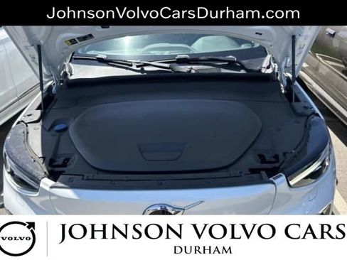 Used 2023 Volvo XC40 Recharge Ultimate w/ Protection Package Premier AWD/4WD image 11