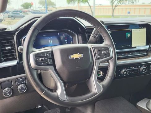 Used 2025 Chevrolet Silverado 1500 LT RWD image 4