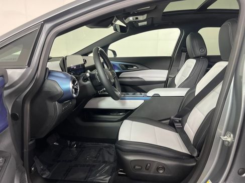 New 2026 Chevrolet Equinox EV LT image 10