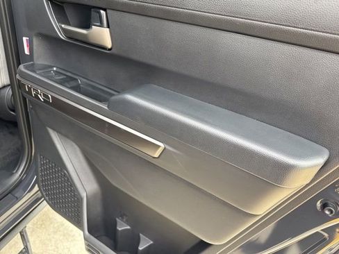 Used 2025 Toyota Tacoma SR5 image 26