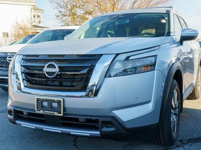 New 2025 Nissan Pathfinder SL