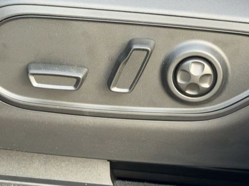 New 2025 Jeep Grand Cherokee L Limited image 12