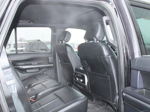 Used 2020 Ford Expedition XLT image 12