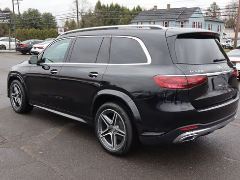 Used 2024 Mercedes-Benz GLS 450 4MATIC w/ Pinnacle Trim Package image 7