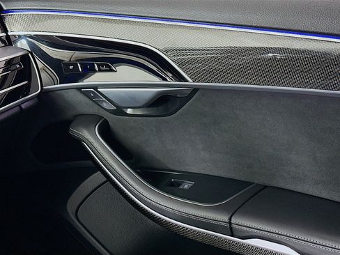 Used 2022 Audi S8 w/ S8 Executive Package image 17