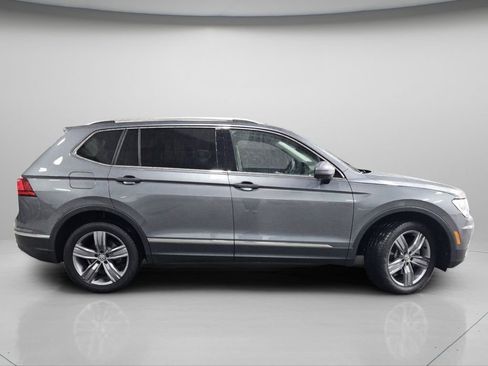 Used 2020 Volkswagen Tiguan SEL AWD/4WD image 26
