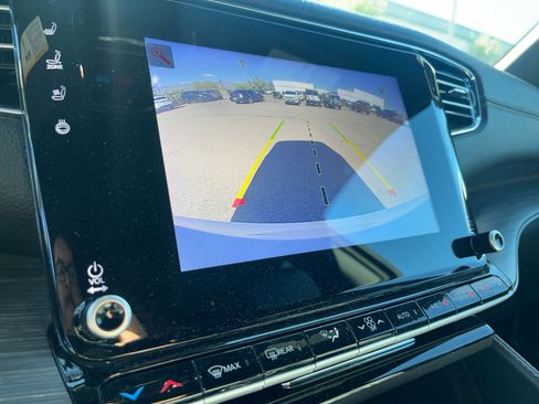 Used 2024 Jeep Wagoneer L Series II image 29