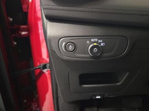 Used 2026 Chevrolet TrailBlazer LT w/ Convenience Package FWD image 23